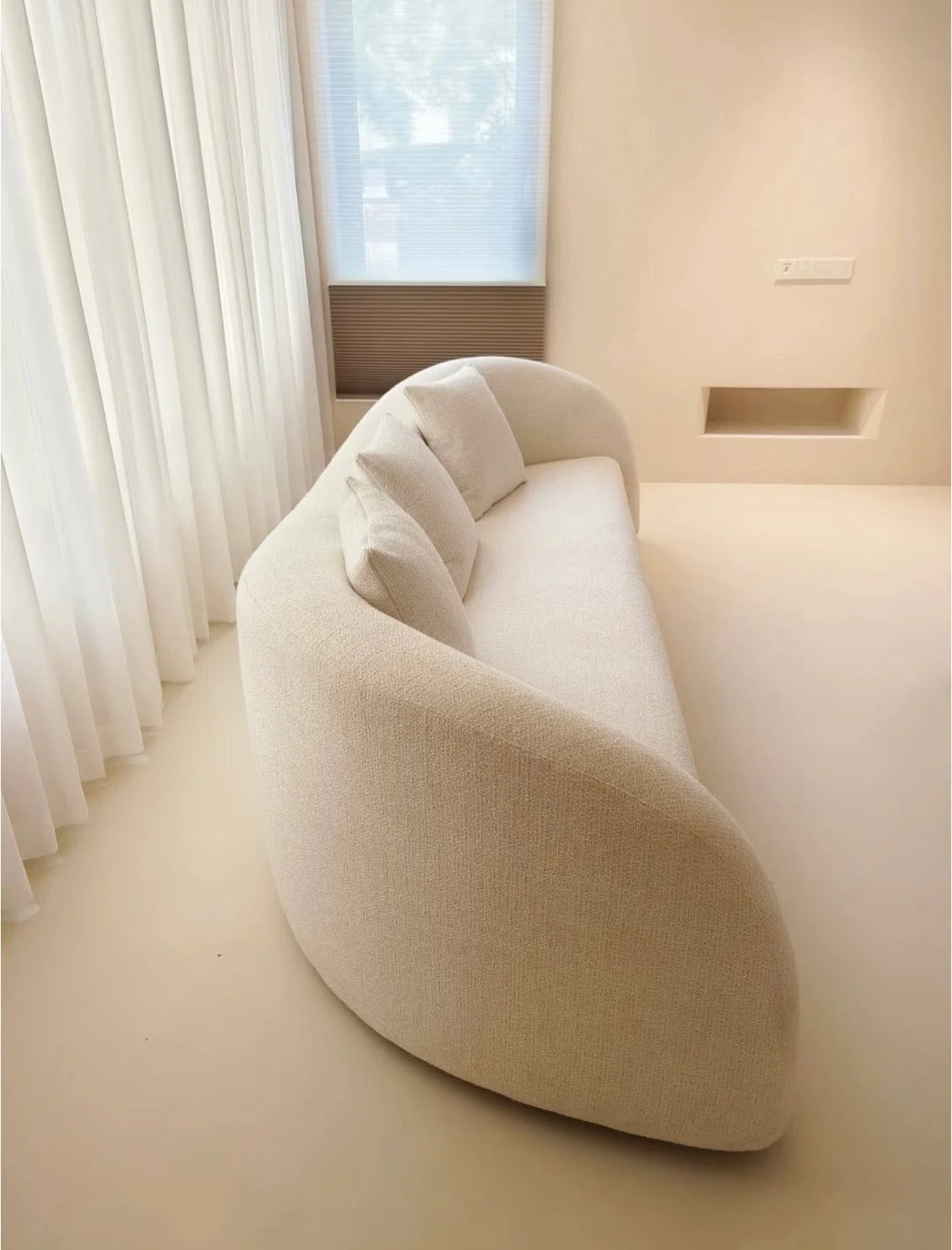 Anthea Performance Boucle Curve Sofa - Image 30
