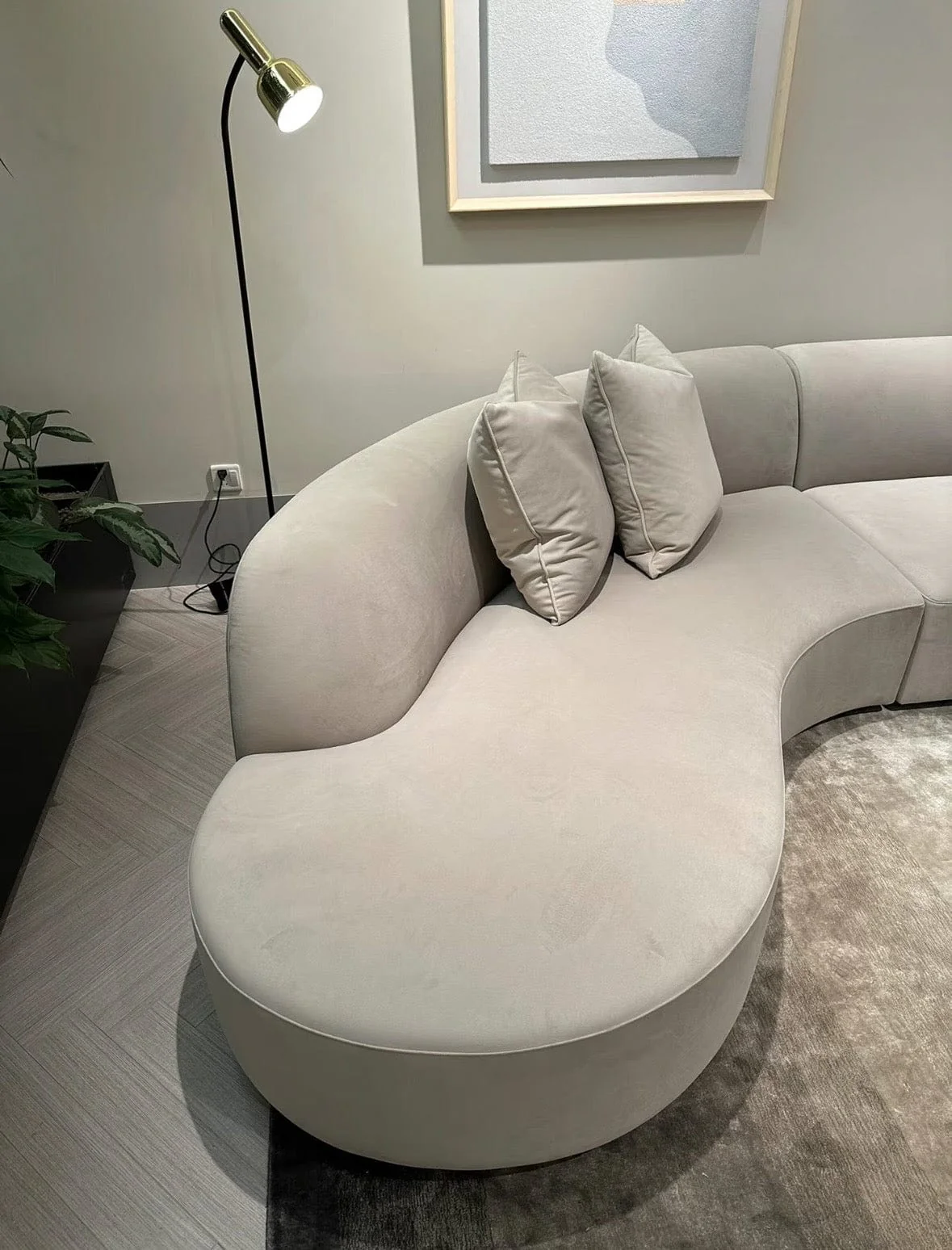 Jovani Performance Curve Sofa - Image 35